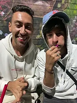 Snapshot of dantedesirexx chatting on 09.17.25 dantedesirexx online show from 09.17.25