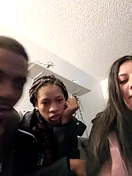 lightskinnbrazzy online show from 03.18.25