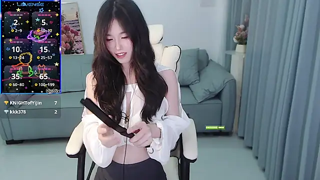 YiJin-a online show from 12.30.24