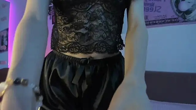 flora off online show from 04.20.26