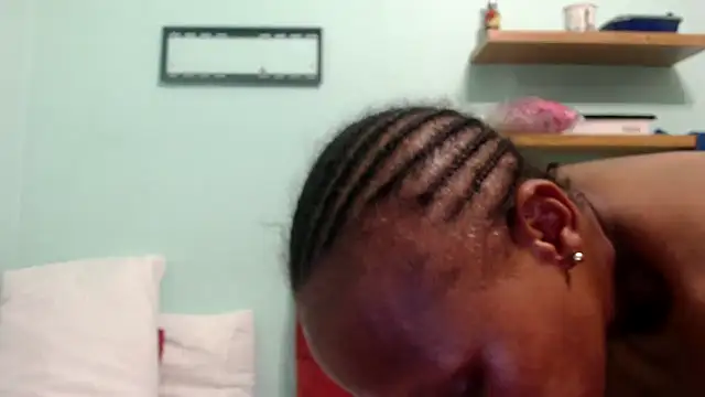 Snapshot of MistressShirleyx chatting on 02.15.25 MistressShirleyx online show from 02.15.25