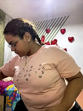 Evabigass online show from 11.28.25