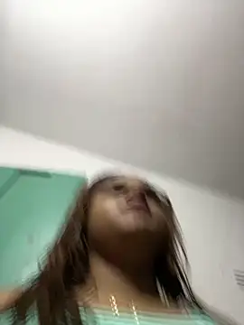 Evabigass online show from 12.16.25