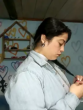 Snapshot of Elvishcassie_ chatting on 03.12.25 Elvishcassie online show from 03.12.25