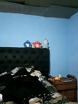 Snapshot of Elvishcassie_ chatting on 12.22.25 Elvishcassie online show from 12.22.25