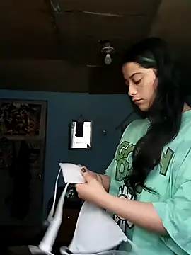 Snapshot of Elvishcassie_ chatting on 01.14.26 Elvishcassie online show from 01.14.26