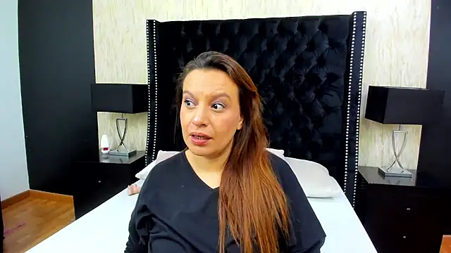 RoxieJackson online show from 01.07.25