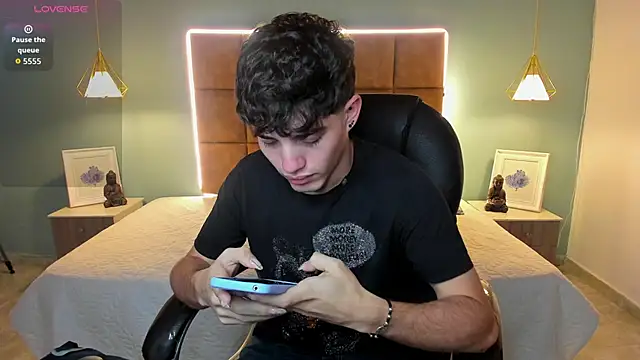 AlejooTwink online show from 11.23.25