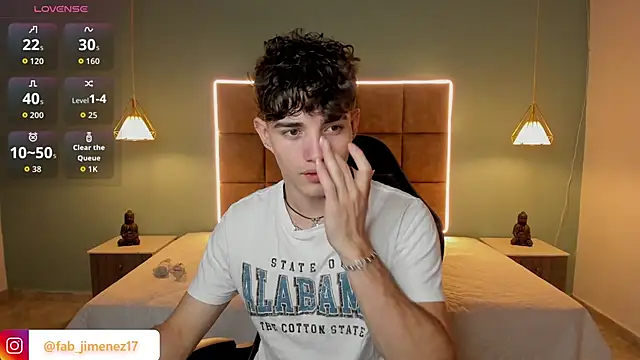 Snapshot of AlejooTwink chatting on 06.21.26 AlejooTwink online show from 06.21.26