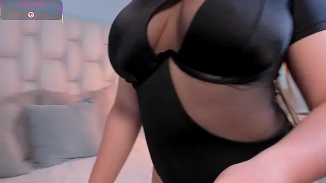 Snapshot of charlotte_borbom chatting on 09.30.25 charlotte borbom online show from 09.30.25