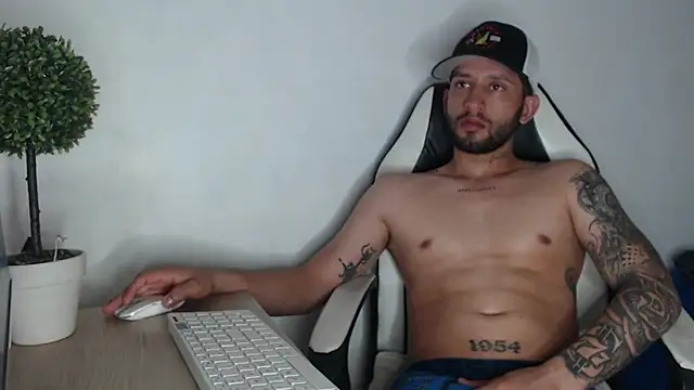 maxXximo777 online show from 02.12.25