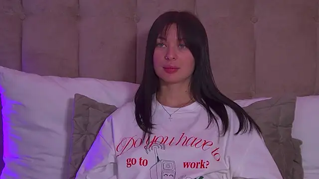 AlexandraBloom online show from 01.26.25