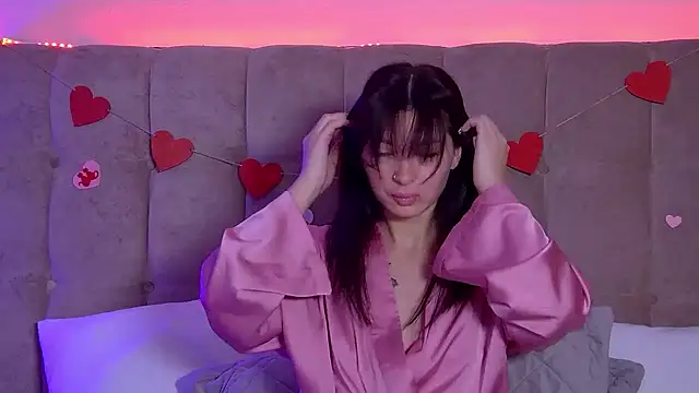 AlexandraBloom online show from 02.13.25