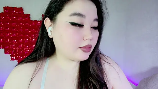 amina moonlightt online show from 02.17.25