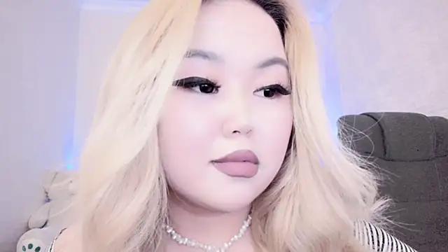 amelia sunlight online show from 01.18.25