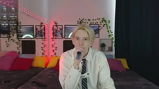 Snapshot of Ron_Vils chatting on 03.05.25 Ron Vils online show from 03.05.25