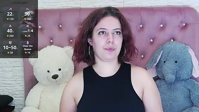 SophiaStarr online show from 10.17.25