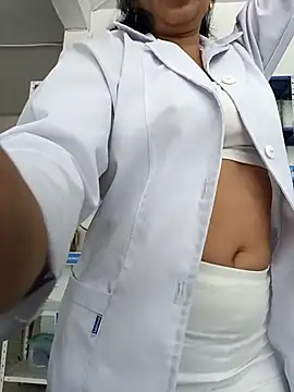 Snapshot of Megan_jennerr chatting on 10.31.25 Megan jennerr online show from 10.31.25