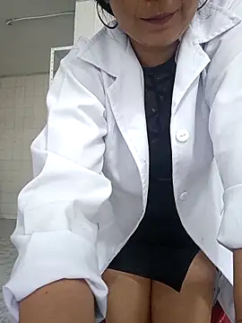 Snapshot of Megan_jennerr chatting on 11.28.25 Megan jennerr online show from 11.28.25