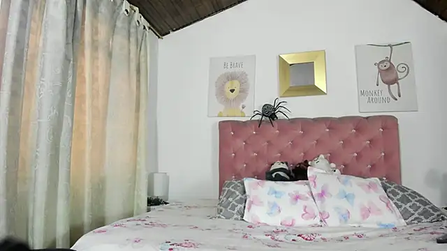 CelessteRedds online show from 10.24.25