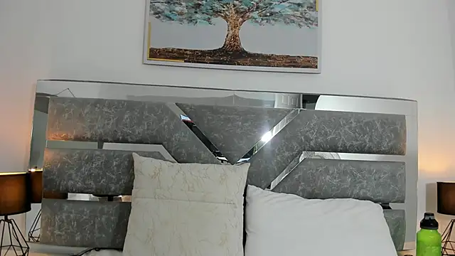 Snapshot of Slut_Milf_ chatting on 02.12.26 Slut Milf online show from 02.12.26