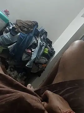 Snapshot of Kolkataboiy chatting on 10.27.25 Kolkataboiy online show from 10.27.25