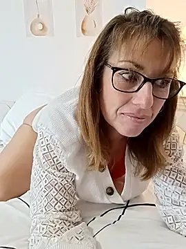 Snapshot of misslynexxx chatting on 02.08.26 misslynexxx online show from 02.08.26