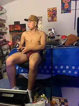 Snapshot of roguer_darkk chatting on 03.11.25 roguer darkk online show from 03.11.25