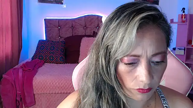 Melanyy 100 online show from 03.17.25