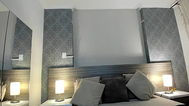 Mistyca online show from 10.18.25