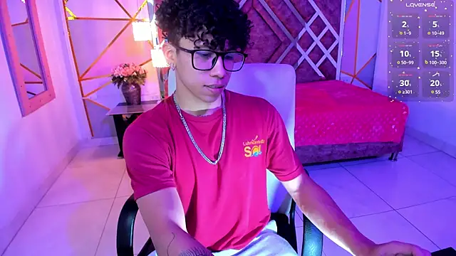 AkazaBoy  online show from 03.04.25