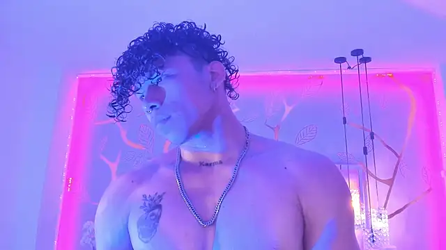 AkazaBoy  online show from 11.03.25