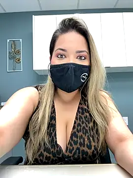 famous indian girl online show from 10.31.25