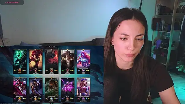 Space X Roxy  online show from 03.03.25