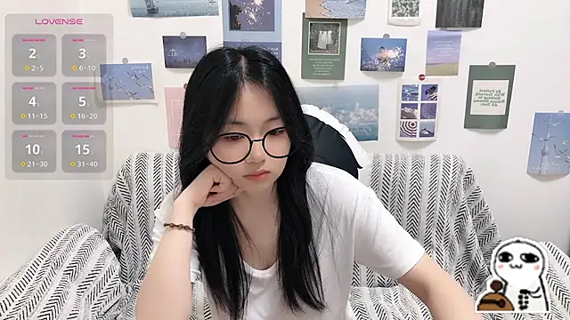 Snapshot of LiLiYbaby chatting on 06.09.26 LiLiYbaby online show from 06.09.26