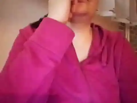 Snapshot of AalinnaK chatting on 12.07.24 AalinnaK online show from 12.07.24