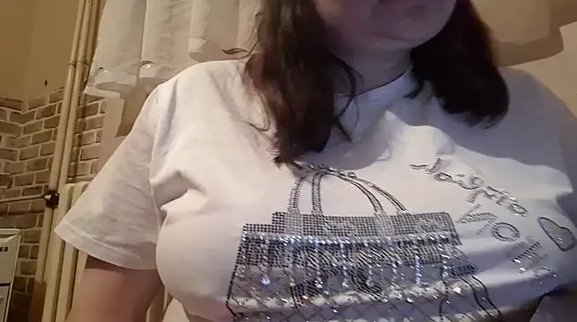 Snapshot of AalinnaK chatting on 03.06.25 AalinnaK online show from 03.06.25