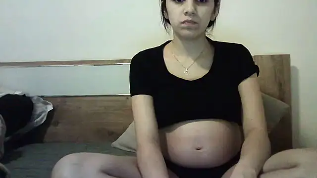 Snapshot of Ahotkittyxxx chatting on 11.09.25 Ahotkittyxxx online show from 11.09.25