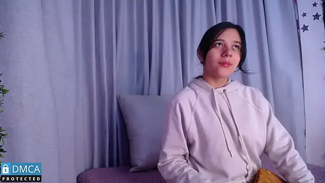 Snapshot of floriamANDjazmin chatting on 02.19.25 floriamANDjazmin online show from 02.19.25