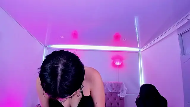 AuroraDiaz online show from 10.20.25