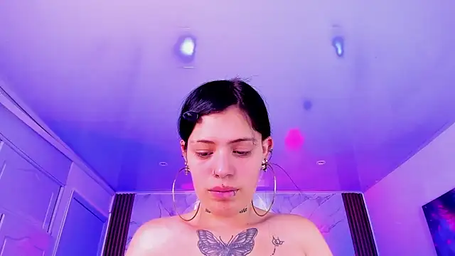 AuroraDiaz online show from 12.22.25