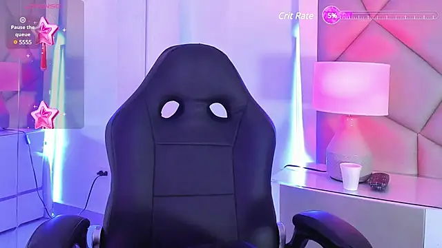 Snapshot of LeeThompson_ chatting on 02.17.25 LeeThompson online show from 02.17.25