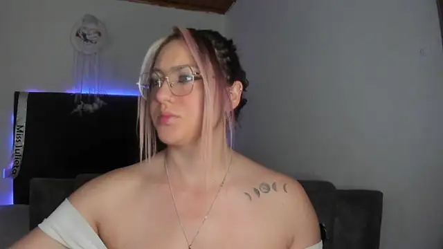 miss julietaa online show from 09.24.25