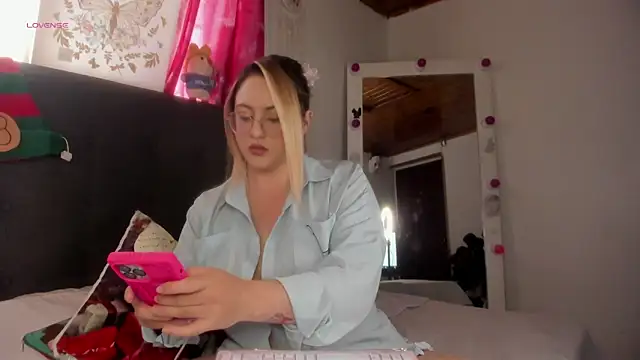 miss julietaa online show from 11.12.25