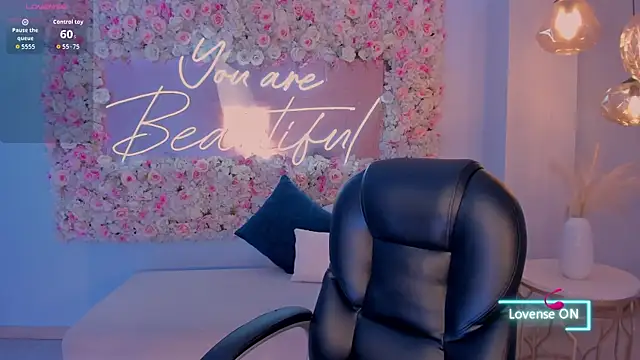 MaddisonLowe online show from 11.11.25