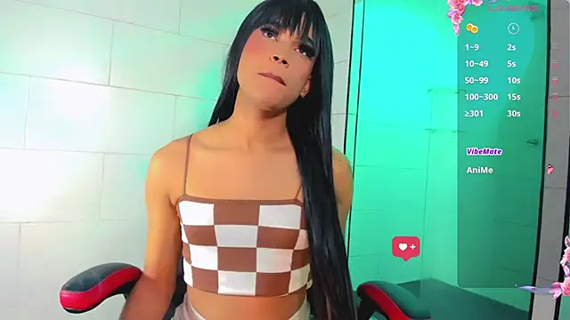 Snapshot of Hellen_moons__ chatting on 01.17.25 Hellen moons online show from 01.17.25