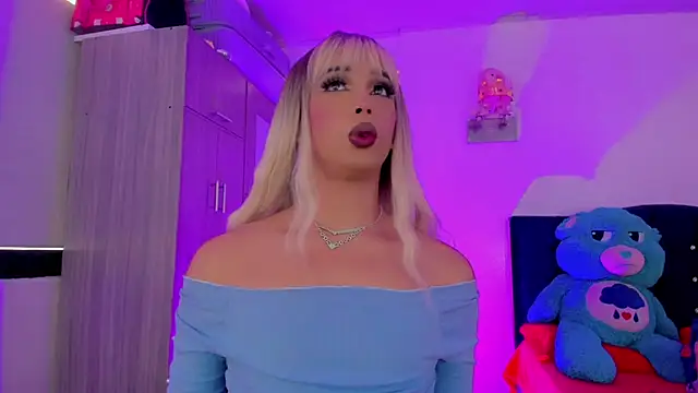 Hellen moons   online show from 02.12.26