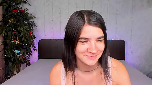 Snapshot of _Polly_Love_ chatting on 09.23.25 Polly Love online show from 09.23.25