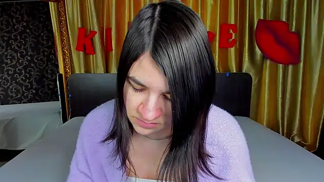  Polly Love  online show from 02.10.26