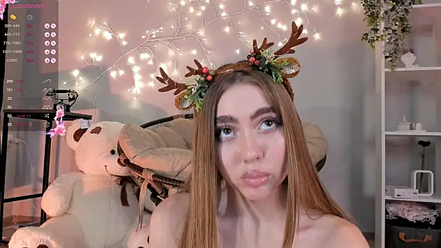 Lili Roze  online show from 12.27.24